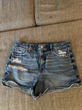 American Eagle mom shorts